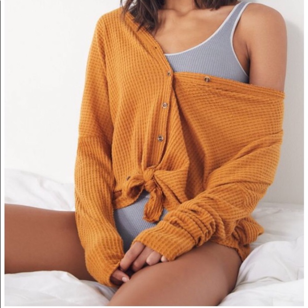 Jojo Oversized Thermal Button-Front Top